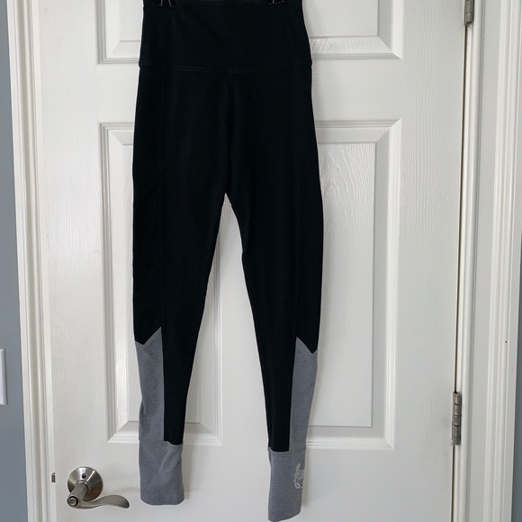 PINK Victoria's Secret Pants - High waisted black & grey PINK yoga leggings